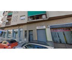 Se vende residencial OKUPA en Calle Narcís Monturiol 22 de Canovelles (Barcelona).