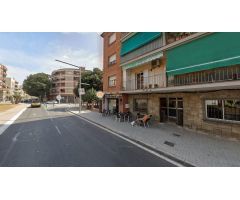 Se vende piso OKUPA en Carretera Santa Creu de Calafell 117 de Gavà (Barcelona).