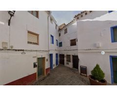 Se vende casa OKUPA en Calle Ocho Esquinas 14 de Gelsa (Zaragoza).
