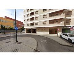 Se vende piso OKUPA en Zaragoza (Zaragoza).