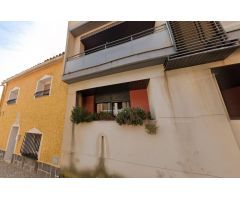 Se vende piso OKUPA en Cadrete (Zaragoza).