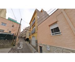 Se vende casa independiente OKUPA en Calle Miño 15 de Blanes (Girona).