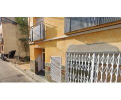 Se vende casa independiente OKUPA en Calle Miño 15 de Blanes (Girona).