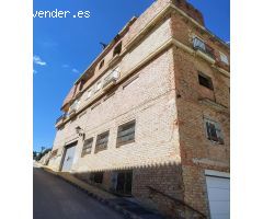 Edificio en Venta en Alozaina, Málaga