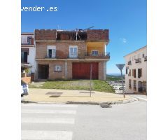 Edificio en Venta en Alozaina, Málaga
