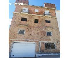 Edificio en Venta en Alozaina, Málaga