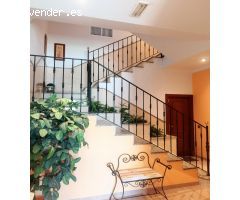 Edificio en Venta en Alozaina, Málaga