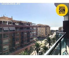 Piso en Roquetas de Mar en Residencial Santa Ana 3 con estupendas vistas al mar