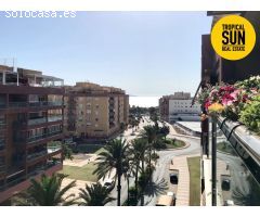 Piso en Roquetas de Mar en Residencial Santa Ana 3 con estupendas vistas al mar