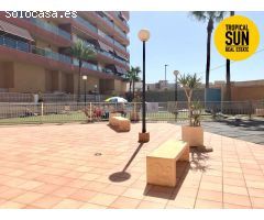 Piso en Roquetas de Mar en Residencial Santa Ana 3 con estupendas vistas al mar