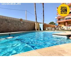 Piso en Roquetas de Mar en Residencial Santa Ana 3 con estupendas vistas al mar