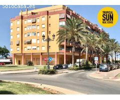 Piso en Roquetas de Mar en Residencial Santa Ana 3 con estupendas vistas al mar