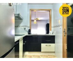 Residencial Las Palmeras. Piso en Plaza Colón, Urbanización Roquetas de Mar.