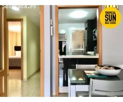 Residencial Las Palmeras. Piso en Plaza Colón, Urbanización Roquetas de Mar.