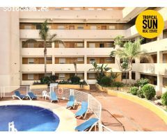 Residencial Las Palmeras. Piso en Plaza Colón, Urbanización Roquetas de Mar.