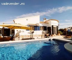 Esta es una villa única en esta zona de Orihuela Costa.