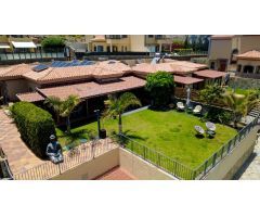 Villa exclusiva de 6 dormitorios ! Zona segura, gran terreno, y gimnasio privado !