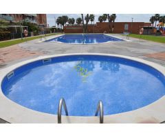 impresionante piso en zona privada con piscina