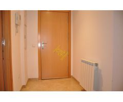 impresionante piso en zona privada con piscina