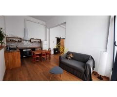 Loft con encanto en Montjuïc: luz natural, techos altos y estilo urbano