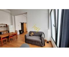 Loft con encanto en Montjuïc: luz natural, techos altos y estilo urbano