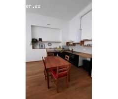 Loft con encanto en Montjuïc: luz natural, techos altos y estilo urbano