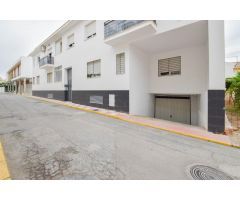 HERMOSO Y COQUETO PISO A LA VENTA EN OTURA CENTRO, ESQUINA, 3 DORMITORIOS, 2 BAÑOS, GARAJE, ASCENSOR