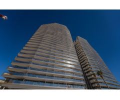 Lujoso apartamento en la mejor zona playa Poniente de Benidorm.