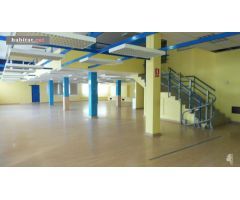 ¡¡LOCAL COMERCIAL ESQUINERO EN VILANOVA I LA GELTRÚ!!
