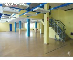 ¡¡LOCAL COMERCIAL ESQUINERO EN VILANOVA I LA GELTRÚ!!