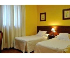 Hotel 4 Estrellas Espartinas