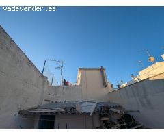 ???? Edificio con vistas al mar a solo 50?m de la playa – Oportunidad de inversión en pleno centro d