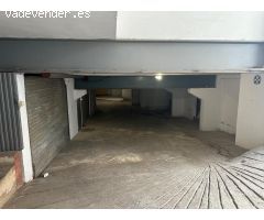 ???? Garaje Cerrado de 29 m² en el Corazón de Roses – ¡A Solo 5 Minutos de la Playa!