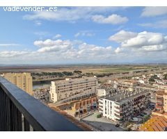 Exclusivo Estudio Reformado con Vistas Panorámicas en Empuriabrava