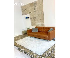 EDIFICIO EN VENTA EN TRIANA CON VV Y LOCAL COMERCIAL RENTANDO.