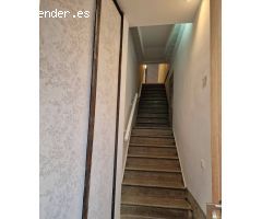 EDIFICIO EN VENTA EN TRIANA CON VV Y LOCAL COMERCIAL RENTANDO.