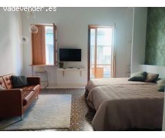 EDIFICIO EN VENTA EN TRIANA CON VV Y LOCAL COMERCIAL RENTANDO.