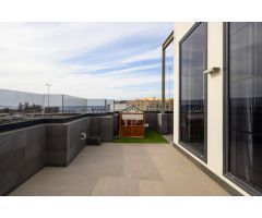 Atico reformado con terraza en bañaderos