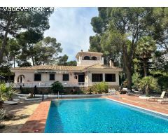Chalet en Venta en la Nucia, Alicante