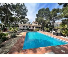 Chalet en Venta en la Nucia, Alicante