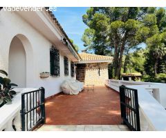 Chalet en Venta en la Nucia, Alicante
