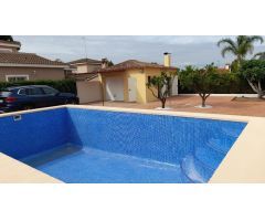 Chalet en Alquiler en La Pobla de Vallbona, Valencia