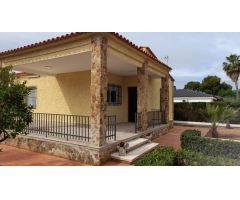 Chalet en Alquiler en La Pobla de Vallbona, Valencia