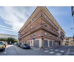 ¡Tu Nuevo Hogar en Granada! Apartamento de 3 Dormitorios en Venta