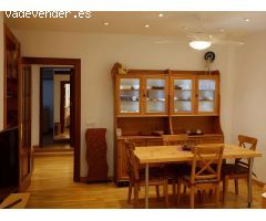 ???? Ático dúplex de alquiler en el centro de Granada – 2 terrazas, vistas y máximo confort |