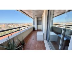 Piso en Alquiler en Campus de la Salud, Granada | 3 Dormitorios, Terraza y Piscina Comunitaria