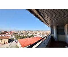 Piso en Alquiler en Campus de la Salud, Granada | 3 Dormitorios, Terraza y Piscina Comunitaria