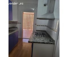 Amplio y Luminoso Piso de 4 Dormitorios en Alquiler | Zona Campo Verde, Granada