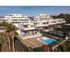 New Golden Mile – Villa Contemporánea en Primera Línea de Playa en Velaya Garden