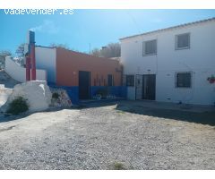 combinación de finca y casa cueva en Baza